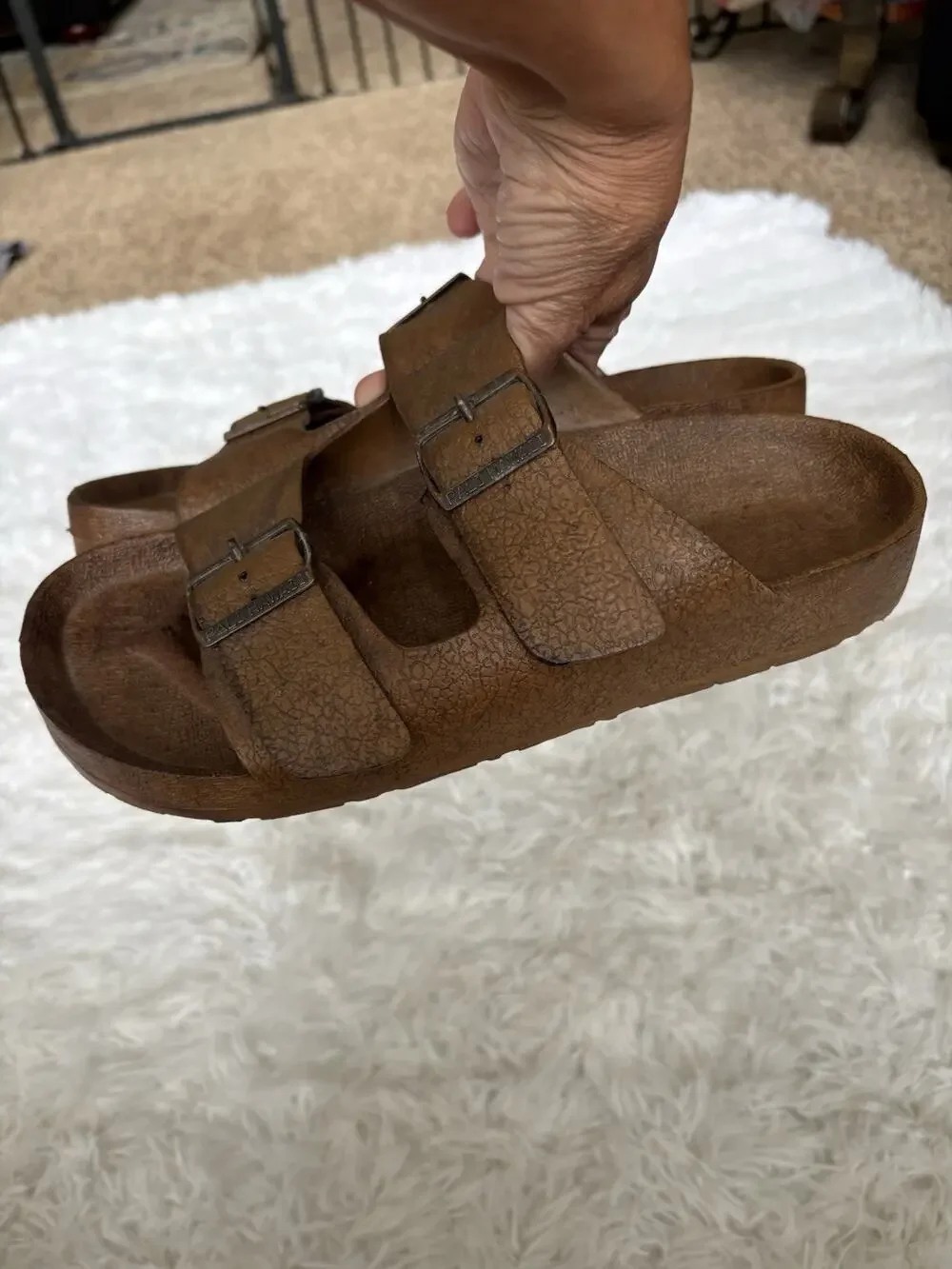 Pali Hawaii Women’s 8 Brown Two Buckle Slip On Sandal. Great Pair